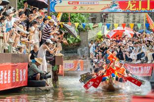 没手感！张镇麟半场6投仅1中拿到2分 正负值-7